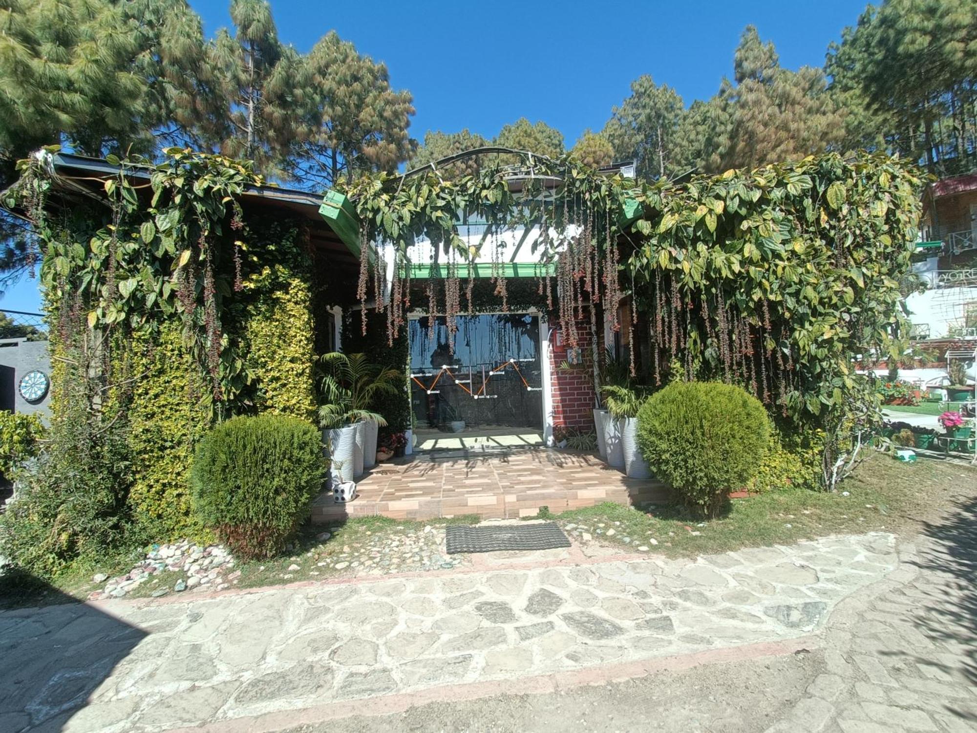 Zone Connect By The Park, Lansdowne Hotel Exterior photo