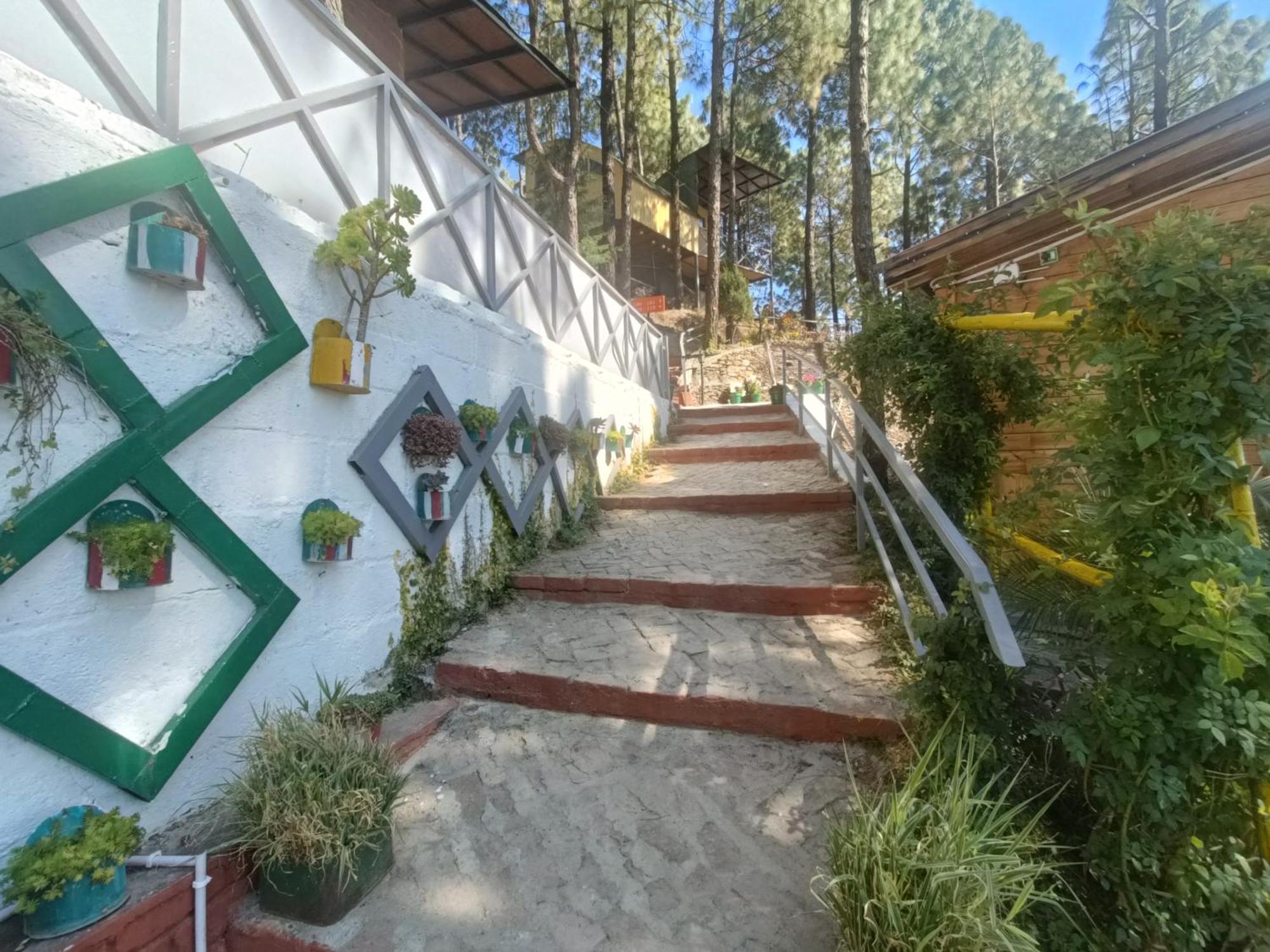 Zone Connect By The Park, Lansdowne Hotel Exterior photo