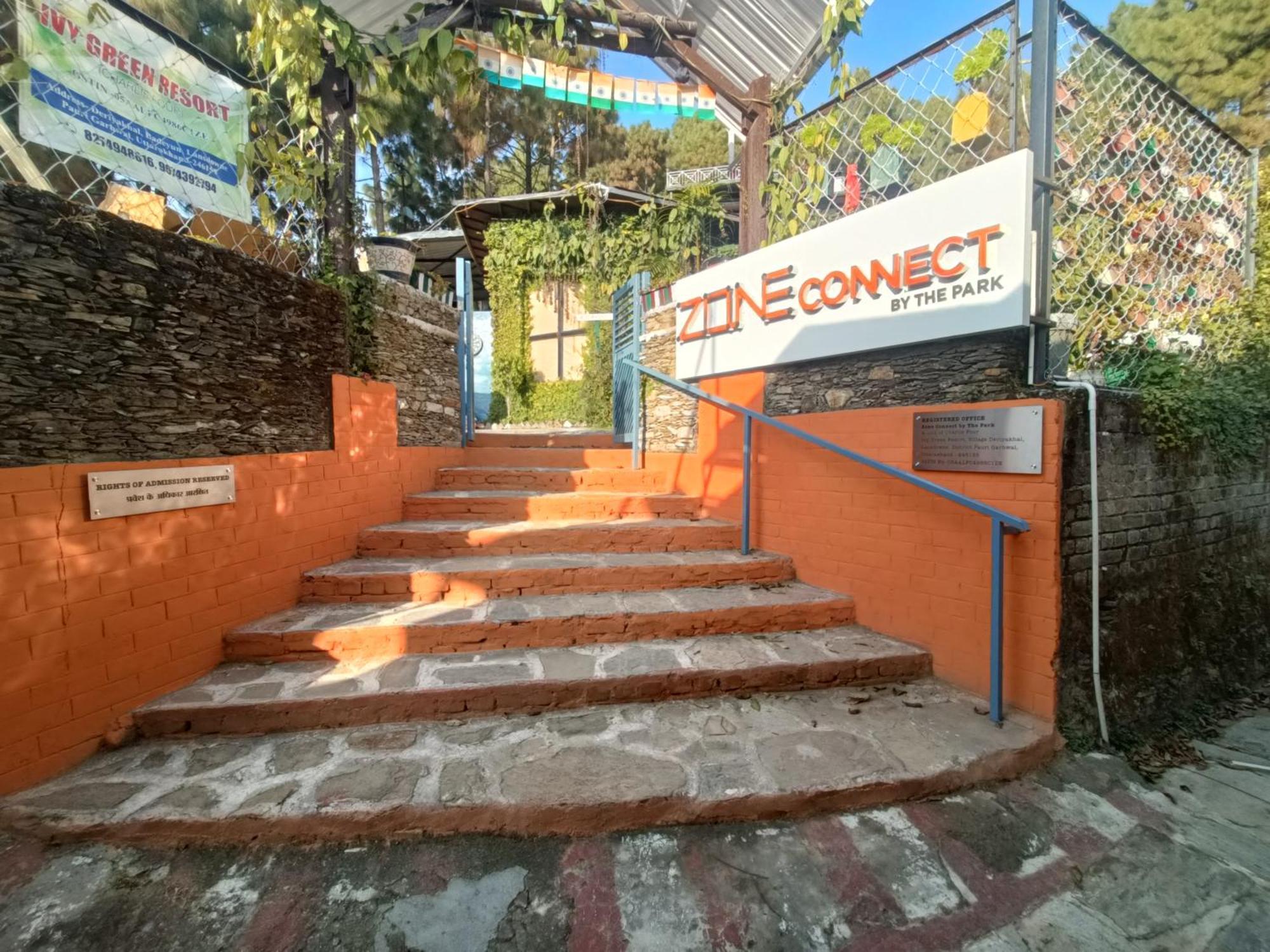 Zone Connect By The Park, Lansdowne Hotel Exterior photo